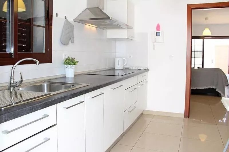 2 bed villa with private pool in quiet location close to Rubicon Centre & Marina