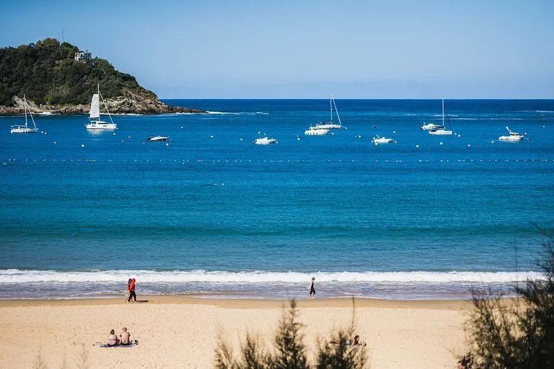 AMELIA SUITE: superior a 3 pax, 30 secs to the beach