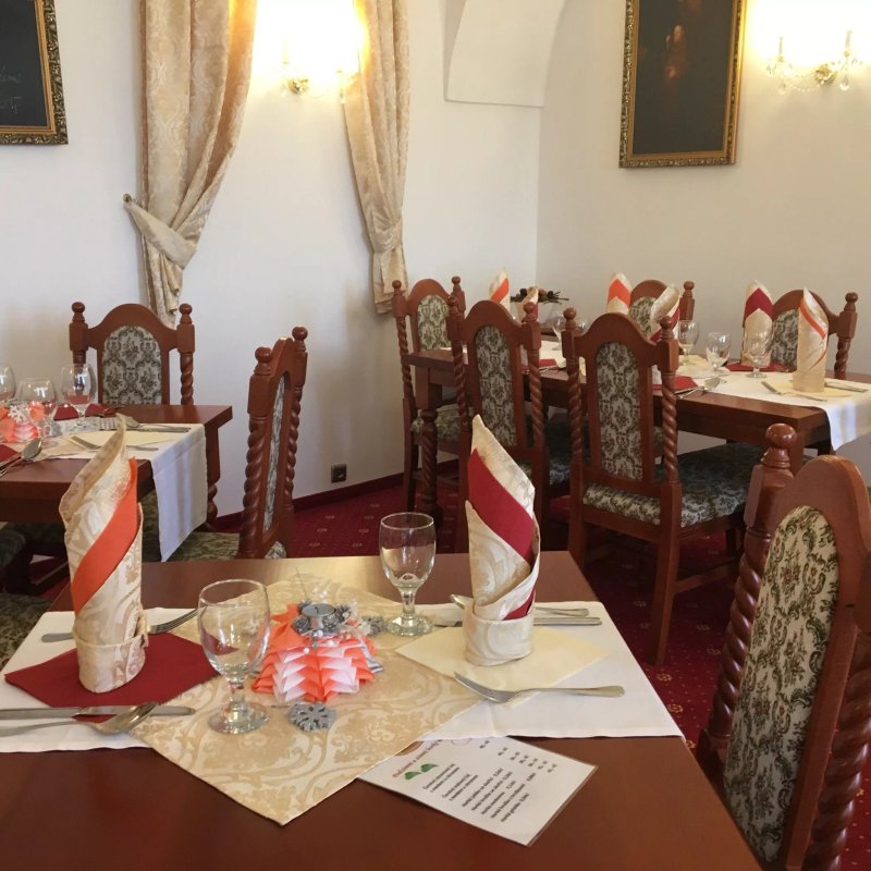 Zamecka restaurace Bezdruzice