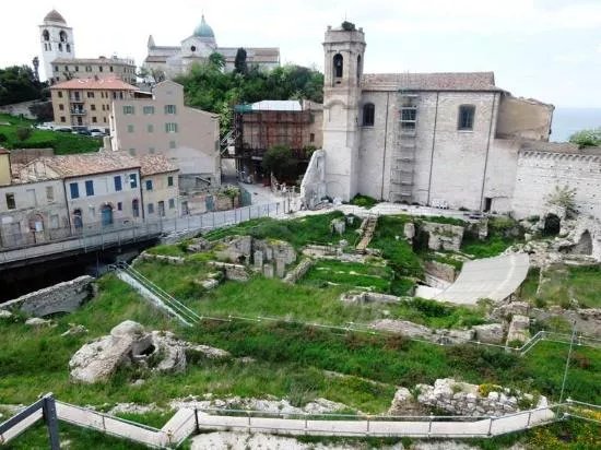 Roman Amphitheatre