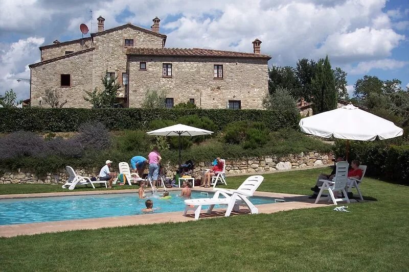 Tuscany. Lovely holiday home with swimming pool.
