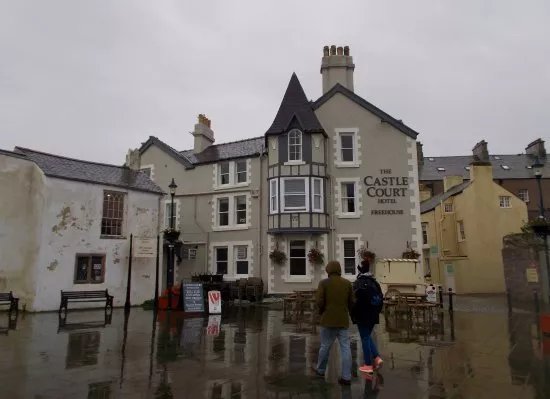 Castle Court Bar