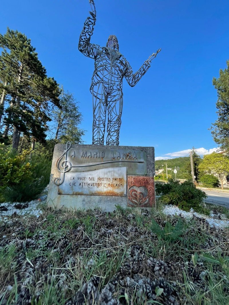 Statua Mario Lanza