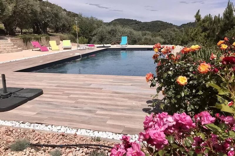 3+ star luxury villa in Luberon Provence - heated pool and panoramic views