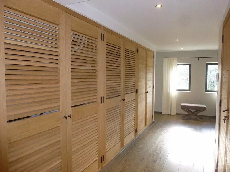 Renovated old farmhouse at the gates of Avignon, wooded park, swimming pool