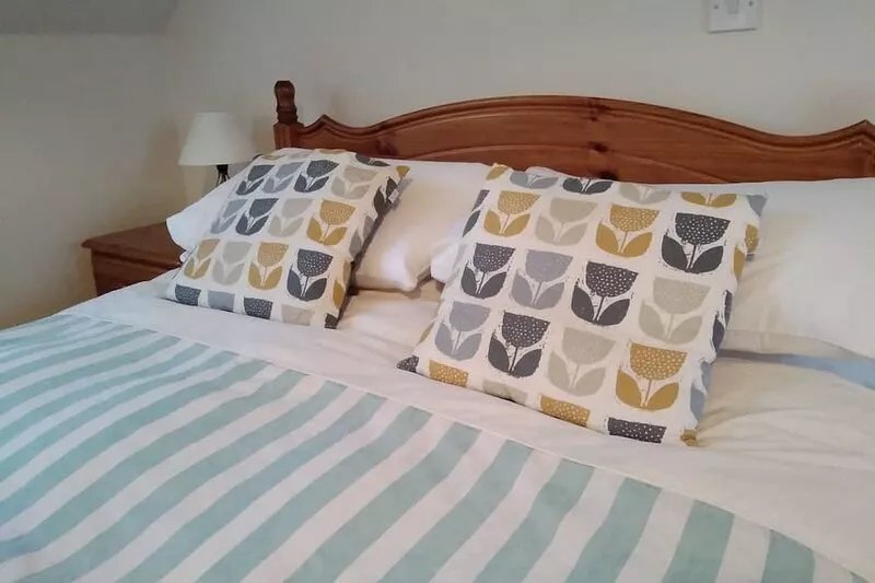 Cottage in peaceful Borders village close to Kelso with nearby walking routes