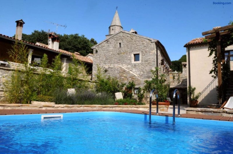 Holiday Homes Poli Svetega Antona
