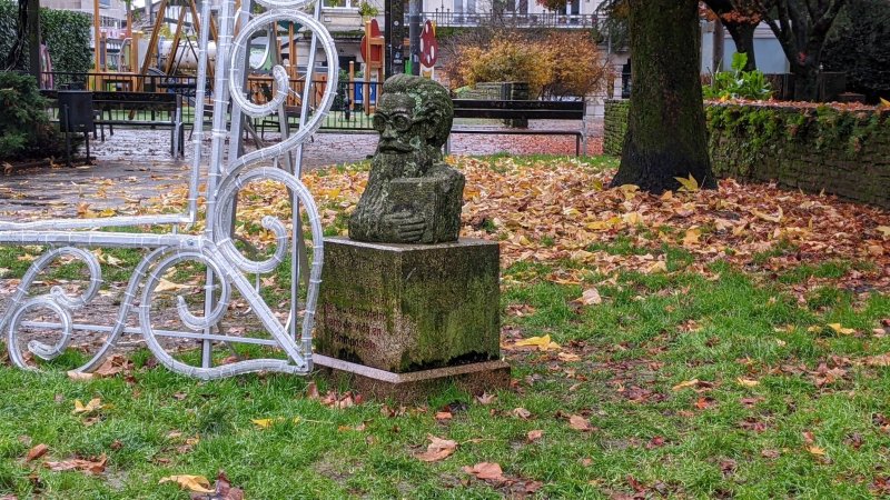 Busto De Valle Inclan