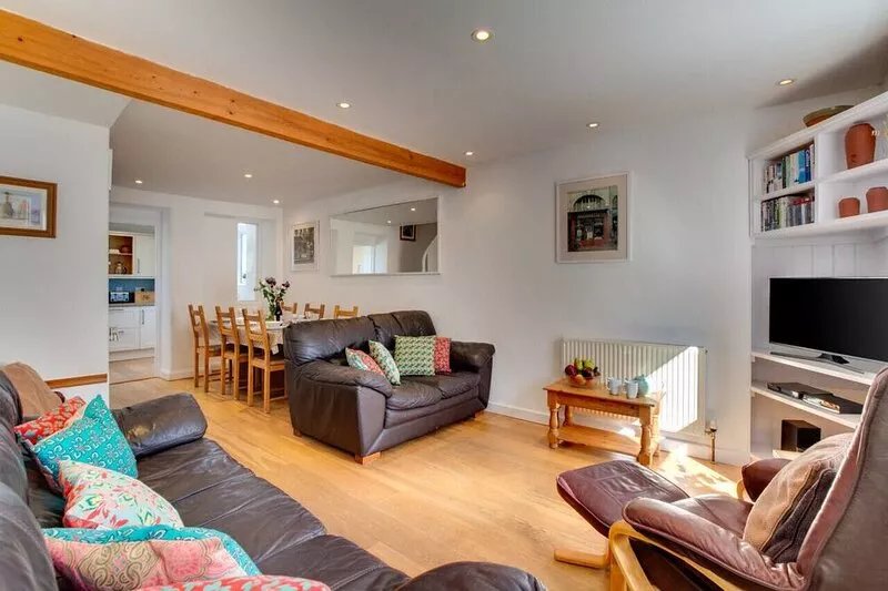 28 Virgin Street - Three Bedroom House, Sleeps 6