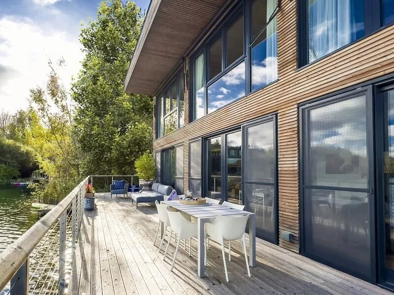 Lakes by Yoo holiday house rental with shared indoor pool, internet access