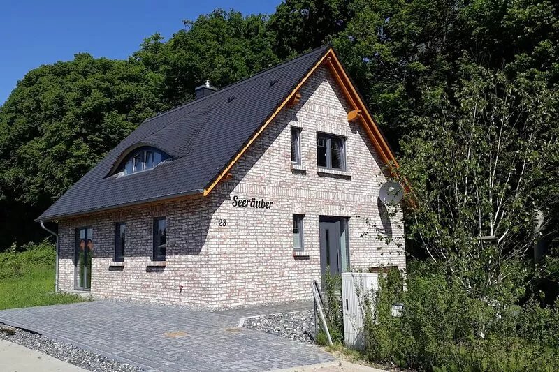 Holiday pirate on Rügen, new building, 350m from the 10km long sandy beach
