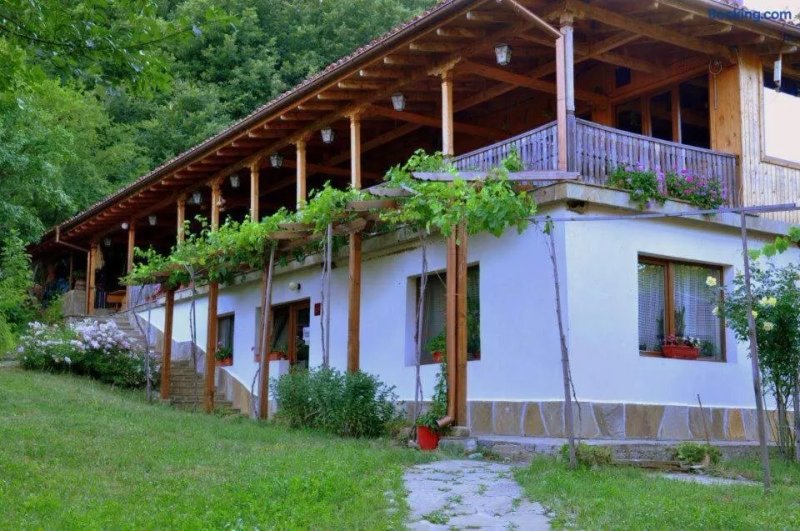 Eco Village Sinia Vir