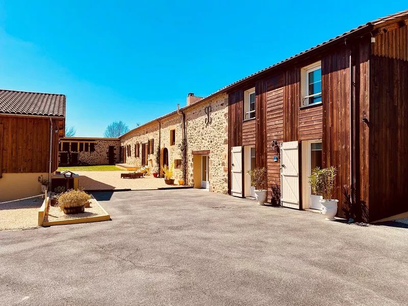 Holiday Home with 3 Bedrooms, Aircon and Private Heated Pool