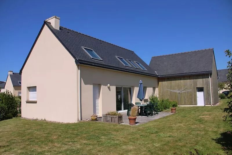 Comfortable house in FREHEL, 900m from the beach