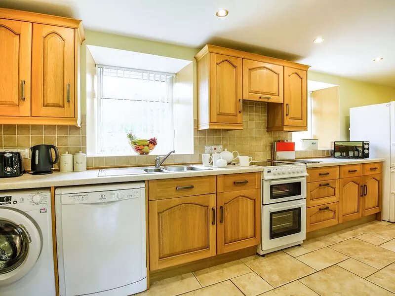 Y BWTHYN, pet friendly, with a garden in Bryncrug