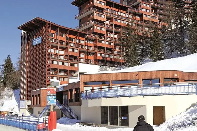 Apartment in the ski village Arc 1600