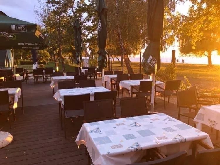Aranypart Terrace Bistro