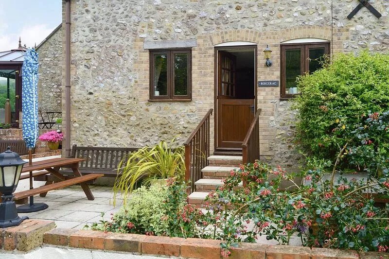 3 bedroom accommodation in Lyme Regis