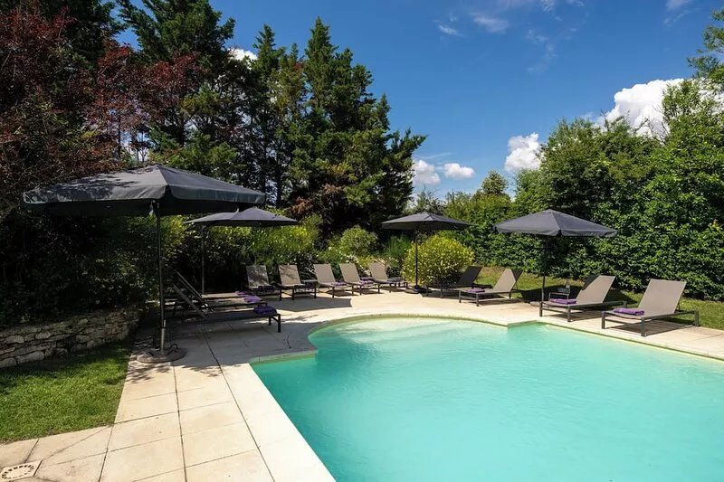 Gorgeous Provence Farmhouse. Sleeps 14 adults 2 ch. Swimming pool & tennis court