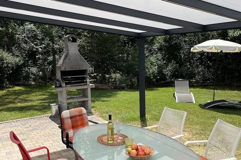 Beautiful holiday home on the edge of the forest in the Silbersee holiday park