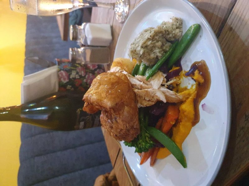 Chew's Cafe & Bar