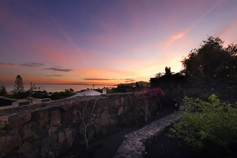 Luxury 4 bedroom villa in exclusive Los Mojones area