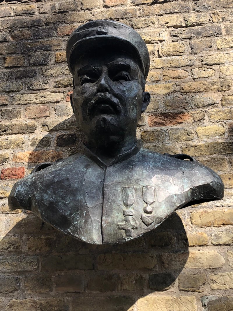 Bust Hendrik Geeraert