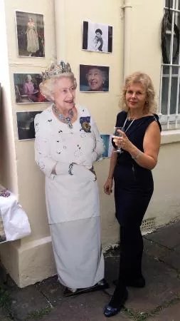 Olga Elmes Russian Guide in England