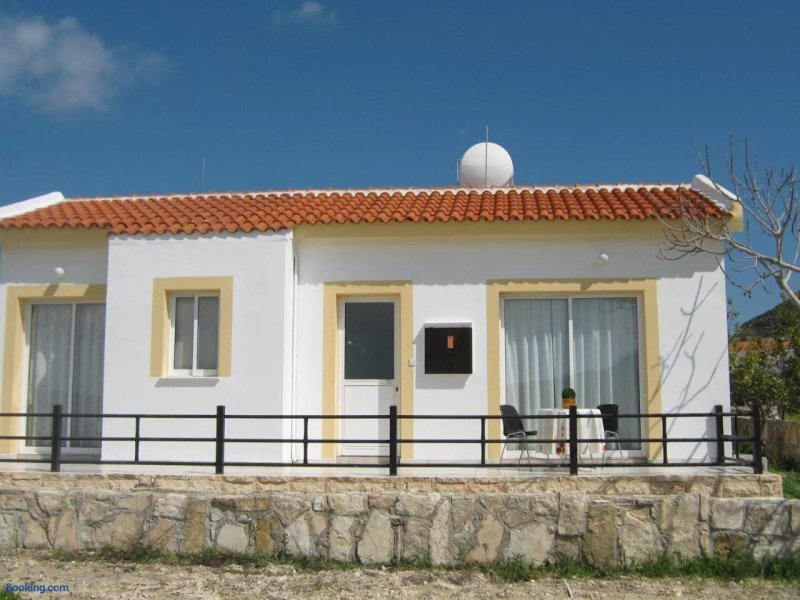 Pangeras Apartments