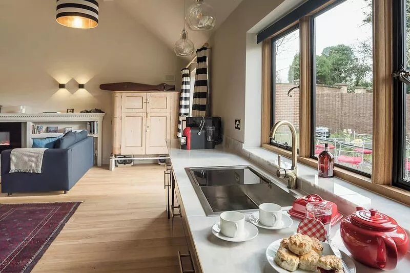 3 bedroom accommodation in Stretton-on-Fosse, near Moreton-in-Marsh