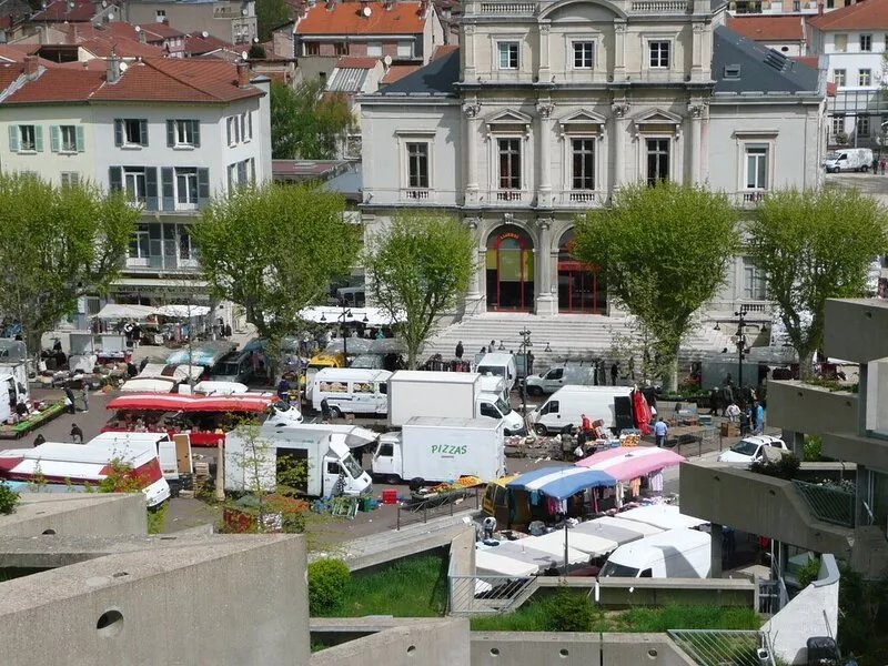 apartment 63 m2 (2 bedrooms and 3 terraces) in GIVORS