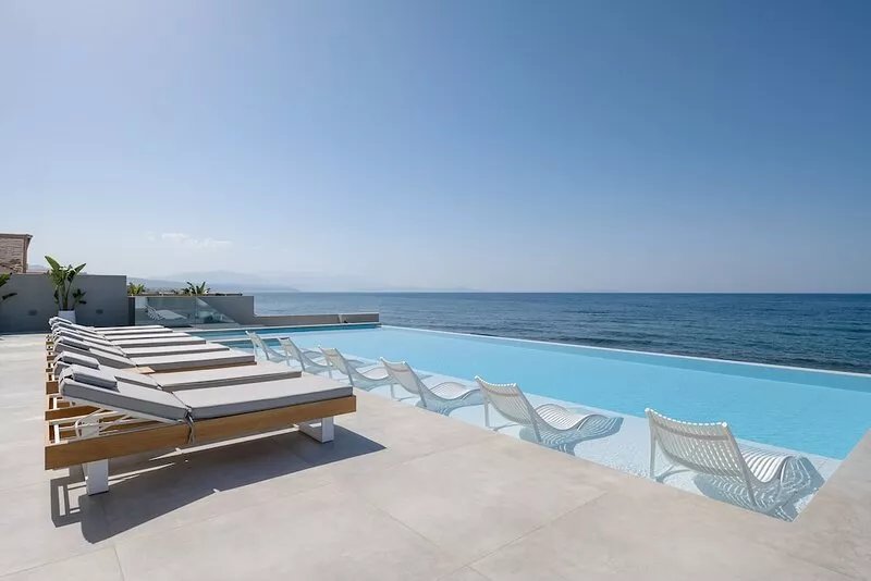 Hermes Grand Luxury Beachfront Villa & Spa-Private Beach, Turkish Hammam & Sauna