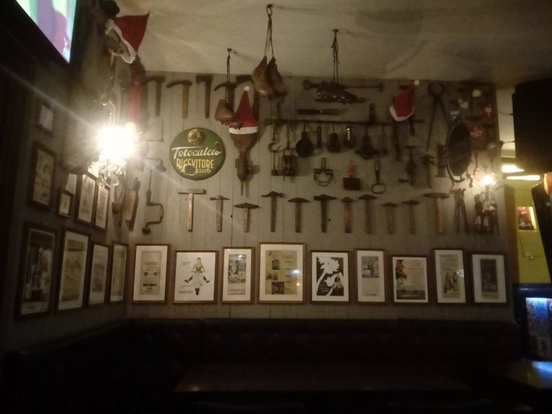 Nicola's Irish Pub