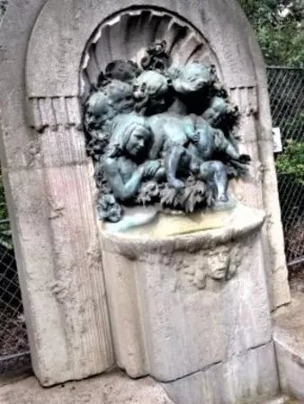 La Fontaine des Innocents