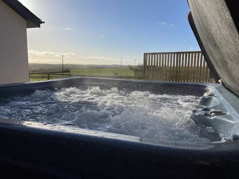 Country Escape with hot tub