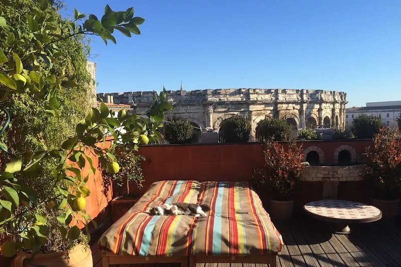 NIMES ARENA 140 m2 with large terrace view Arênes (20 m) + private garage