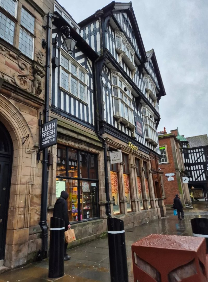 10-12 Foregate Street Building