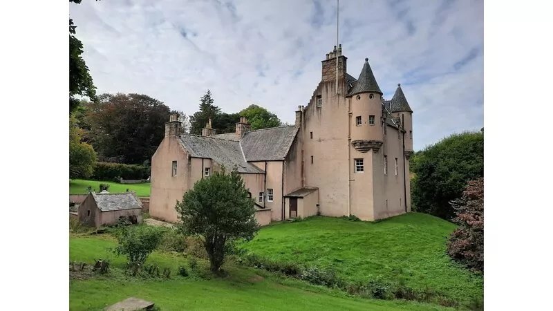 Historic Fairytale Lickleyhead Castle