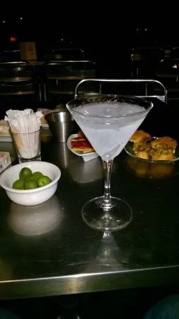 Garabombo Winebar