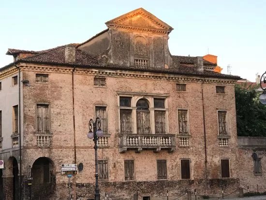 Villa Fracanzani di Via Giuseppe Garibaldi