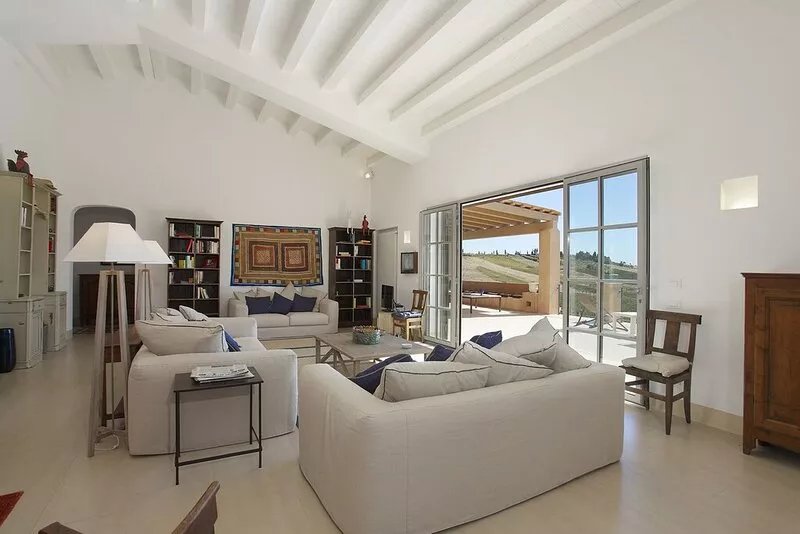 Elegant Villa with pool near the beaches - 4 bedrooms "Stunning location".