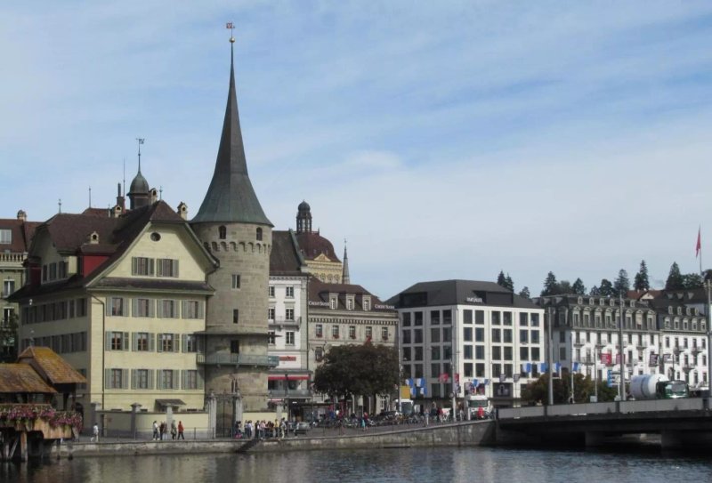 Haus Und Turm Zur Gilgen