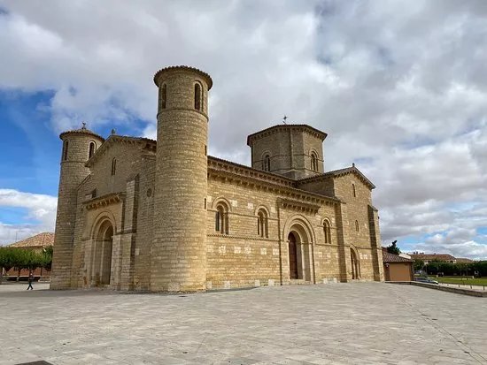 Iglesia Parroquial De San Martin De Tours
