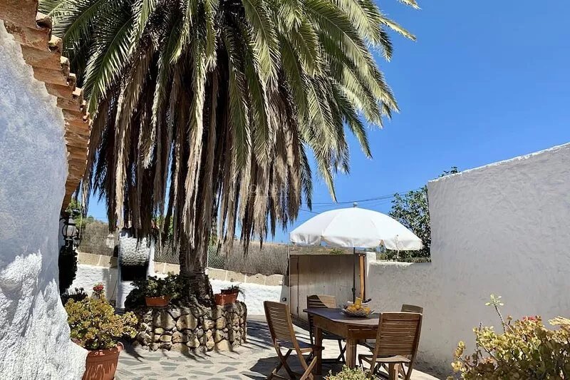 Charming Rural House Las Perez in Tenerife South: Scenic Accommodation