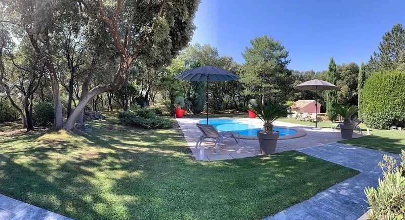 FAMILY VILLA 8/9 pers. air-conditioned with swimming pool, in Provence