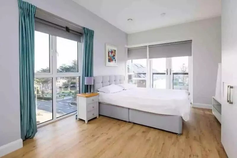Luxury Seaview 10m walk to promenade,great commute
