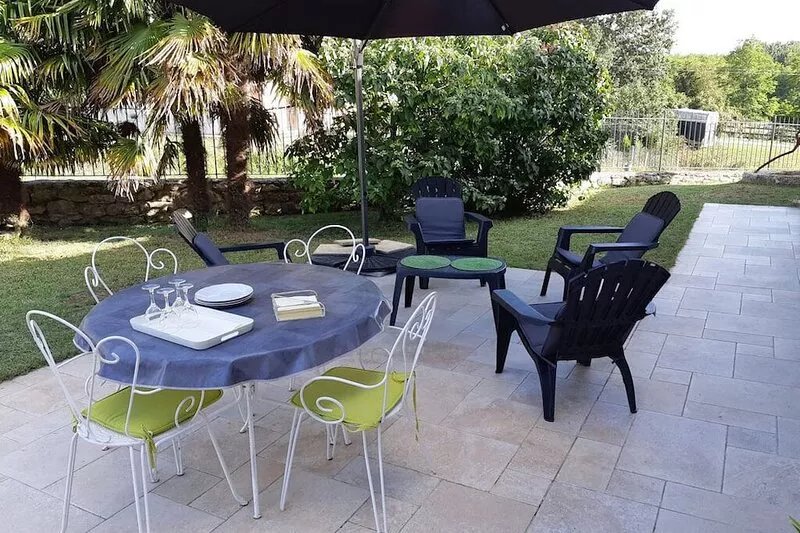 Bastida, Gironde house - Rated 3 ***, a friendly, relaxing place to stay.