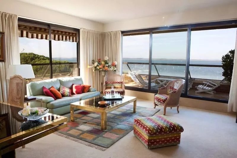 Beautiful apartment with sea views and downtown