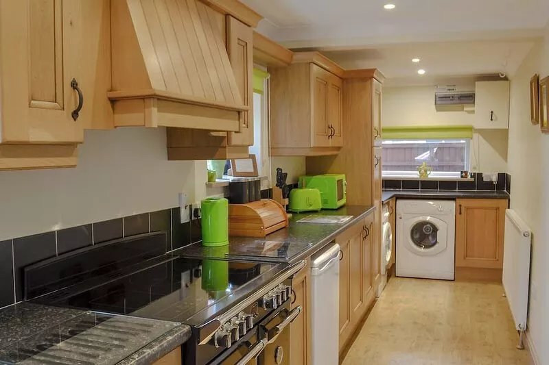 3 bedroom accommodation in Tumby Woodside
