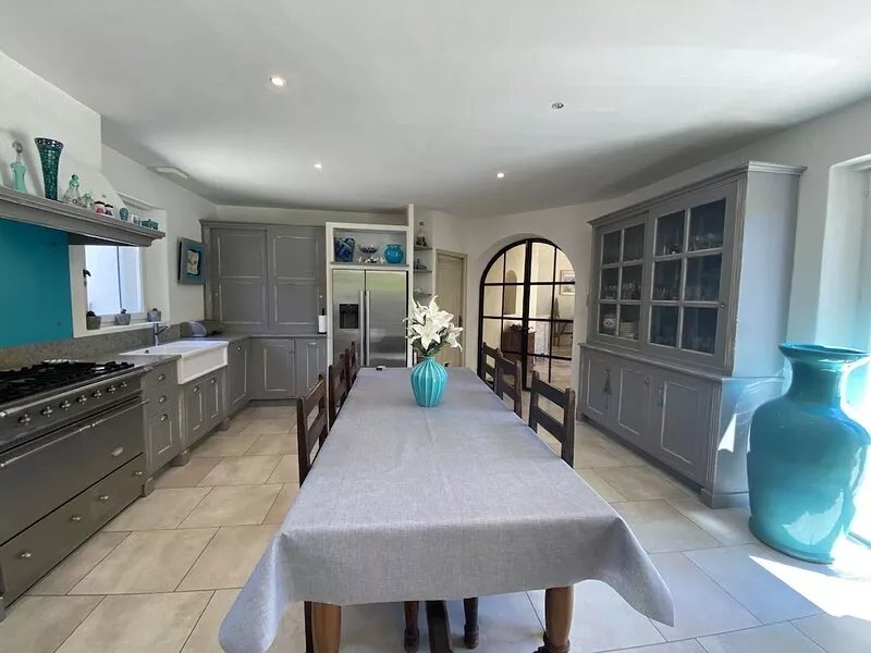 Bastide 450 m2 air-conditioned 5min walk to historic center heated pool